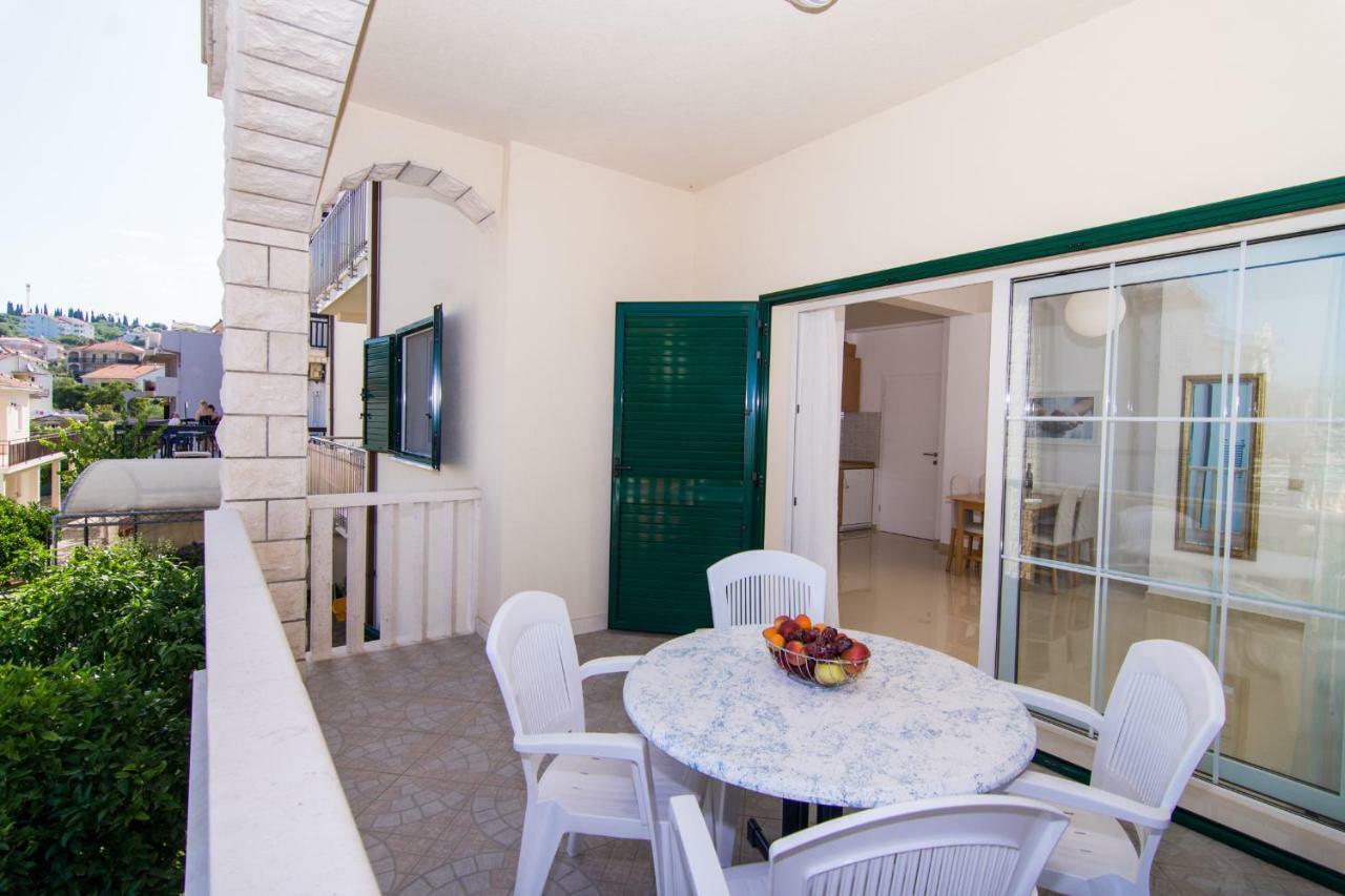 Apartmani Juric Trogir Buitenkant foto